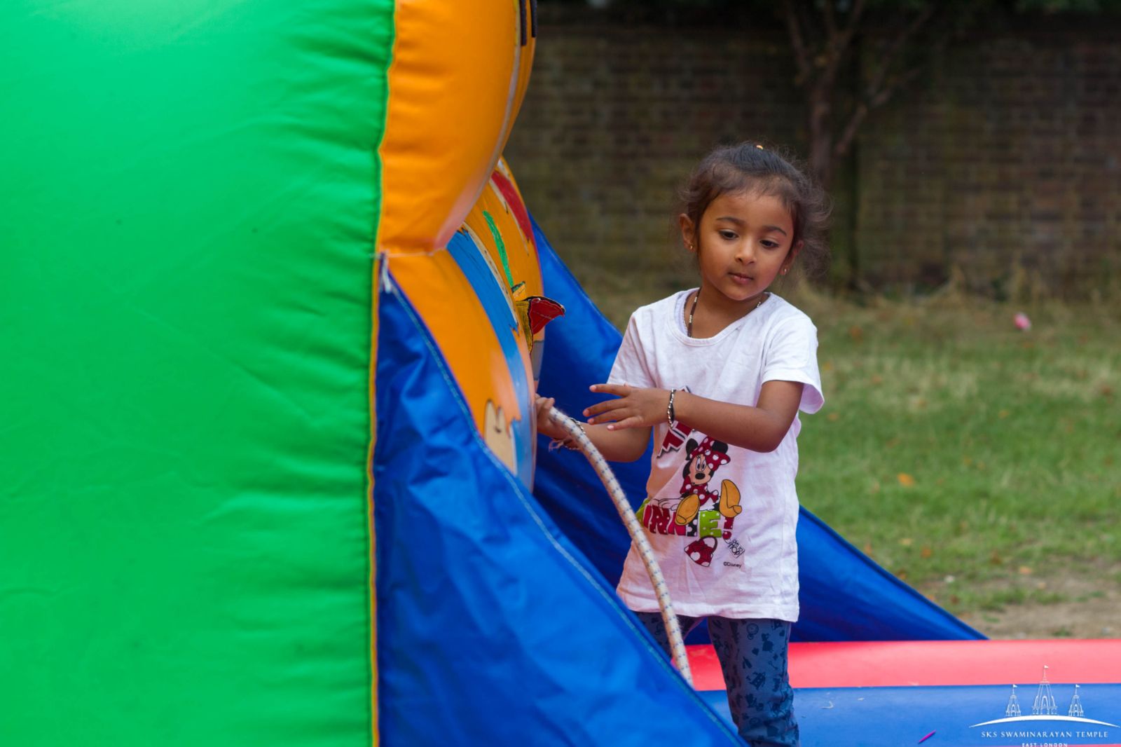 ©1987-2017 SKS Swaminarayan Temple East London